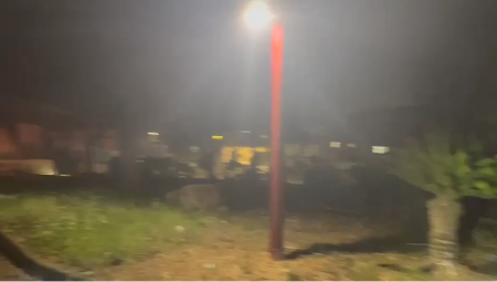 إصابات وأضرار جراء سقوط شظايا صاروخية في الشمال وديمونا